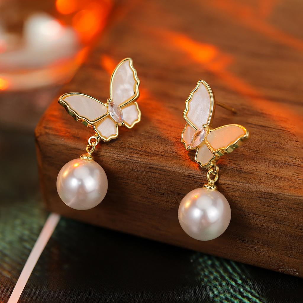 Premium Pearl Stud Earrings S925 Silver Needle Elegant Exquisite Earrings Retro Temperament Versatile Earrings