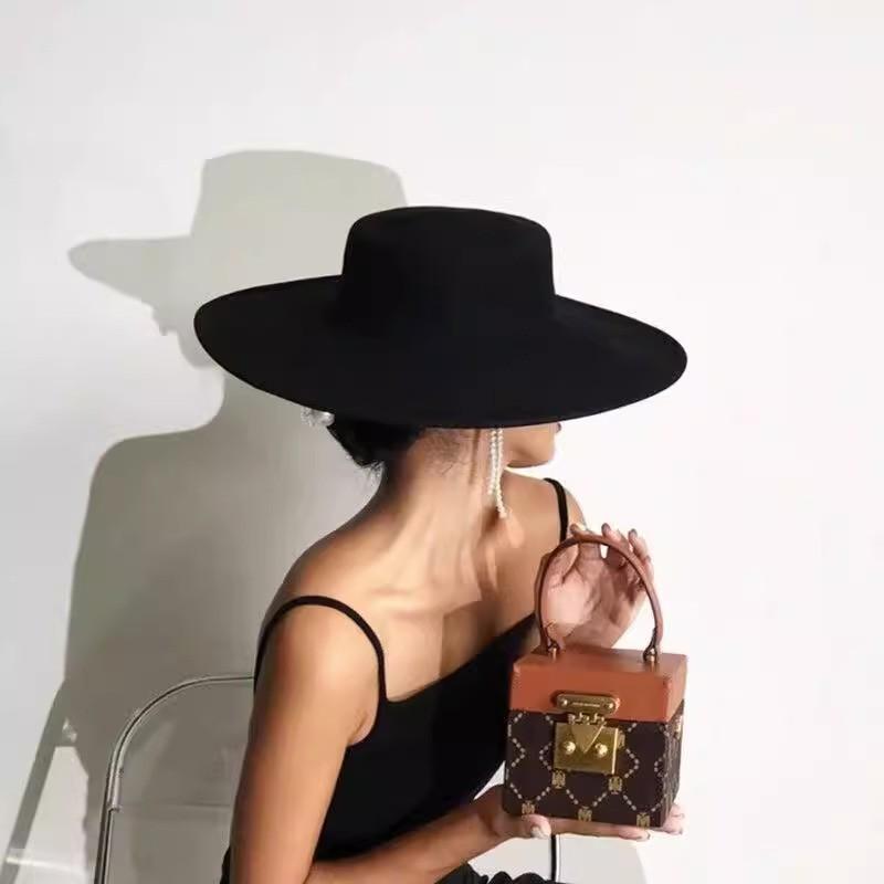 Women's Autumn/Winter Wool Felt Fedora - Large Brim Jazz Hat in French Hepburn Style