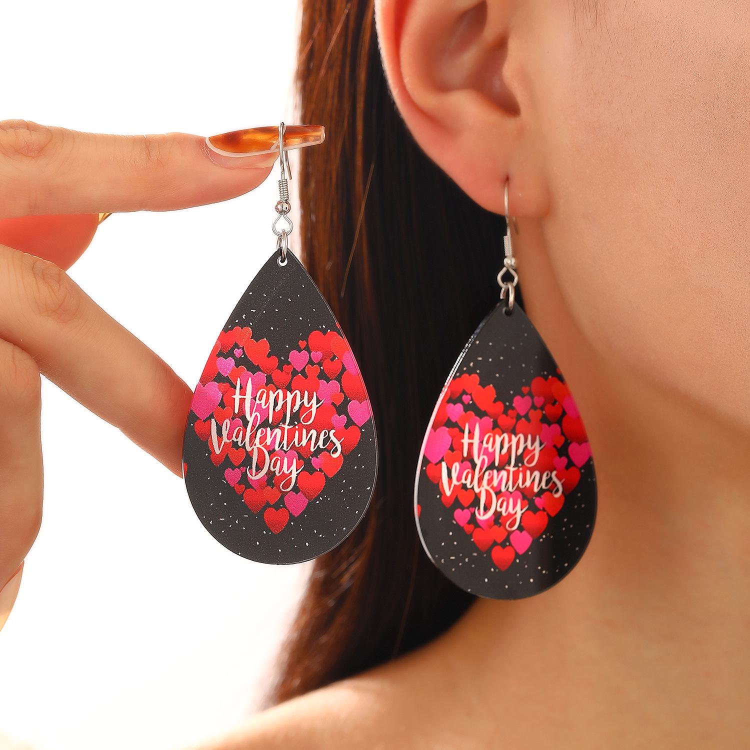 

Серьги-капли в виде граффити ко Дню святого Валентина для женщин