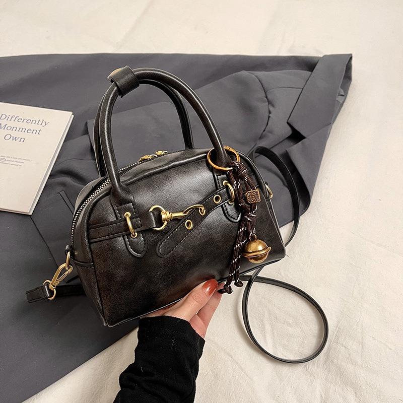 New retro small bag, interpretation of high fashion style!