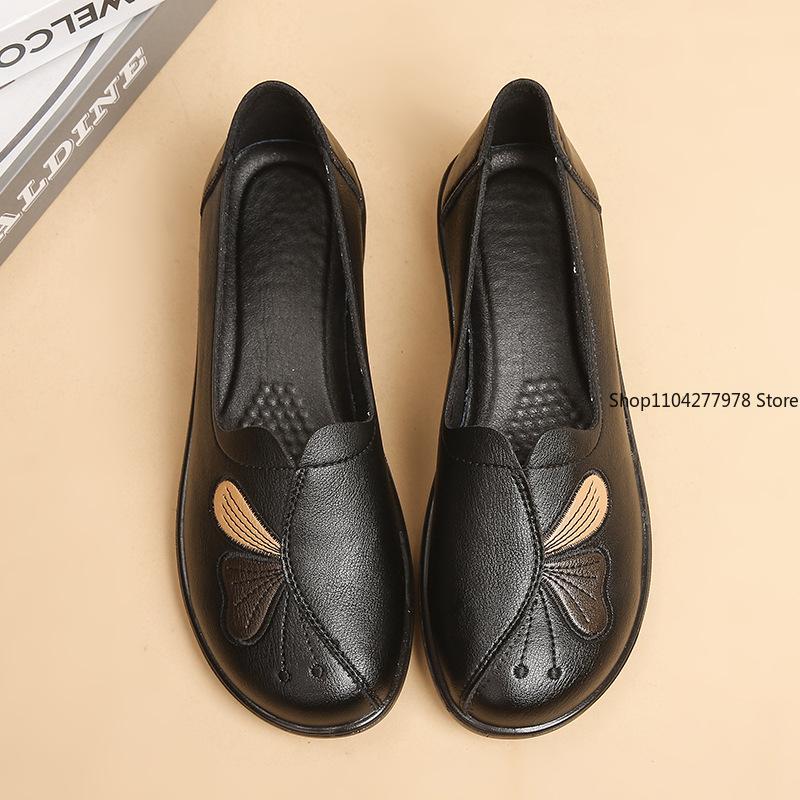 Fashion Autumn Mother Shoes 2025 Leather Middle-aged and Elderly Flat-soled Single Shoes Elderly Non-slip Soft-soled Leather Flats