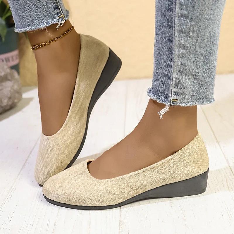 

Fashion 2025 Fashion Ladies Shoes Shallow Women s High Heels Hot Sale Round Toe Casual Pumps Women New Plus Size Wedg Eshoes for Women 35