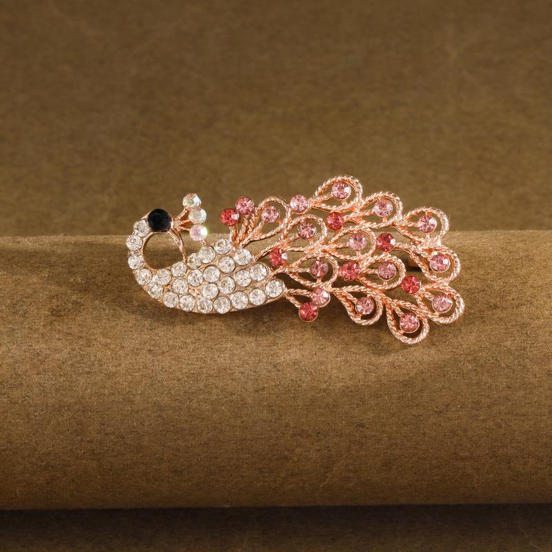 Elegant Alloy Brooch: High-End Women's Versatile Pin for Coats and Suits