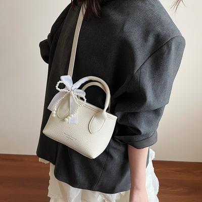 2025 New Bow Pearl Handbag Women's Fashion Casual Fresh Simple Shoulder Crossbody Niche Design Bag