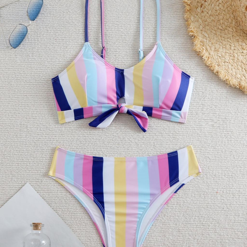 Neuer europäischer und amerikanischer Badeanzug sexy eng gestreift hoher elastischer Schultergurt Damen zweiteiliges Badeanzug-Set