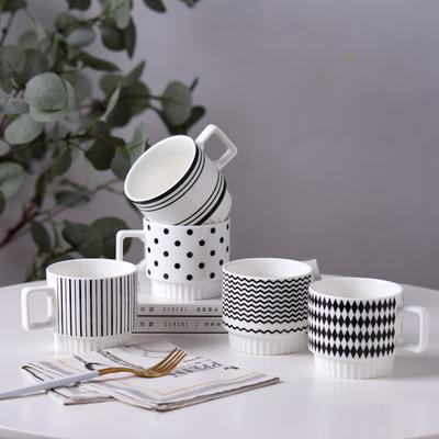 1 PIEZA Taza de Cerámica Nórdica de Estilo Simple Blanco y Negro Creativa con Lunares Rayas Taza de Café Té Apilable Taza de Agua para Oficina
