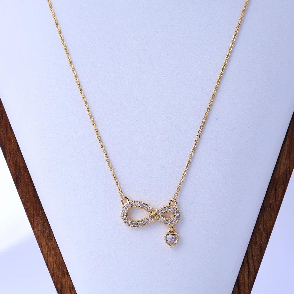 Simple fashion personality figure 8 love micro inlaid zircon necklace versatile temperament ladies necklace Valentine's Day gift