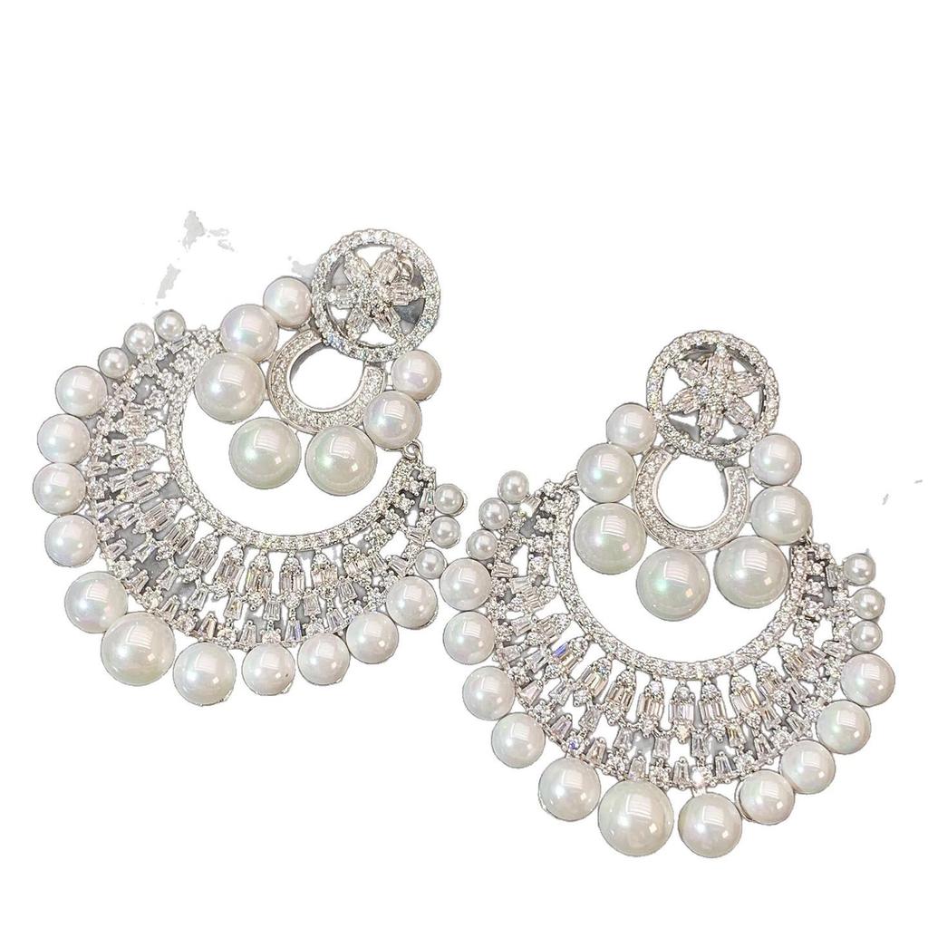 Silver Needle Diamond Flower Pearl Earrings: European & American Style, Exquisite, High-End, Versatile Fashion Ear Studs for Women