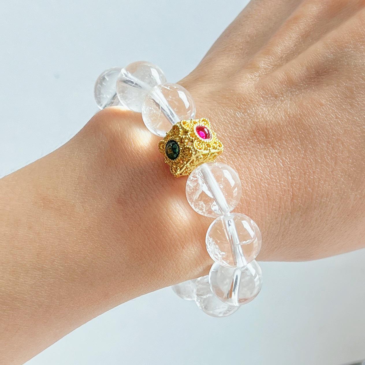 12Mm Large Particle Natural White Crystal Design Bracelet Bracelet.
