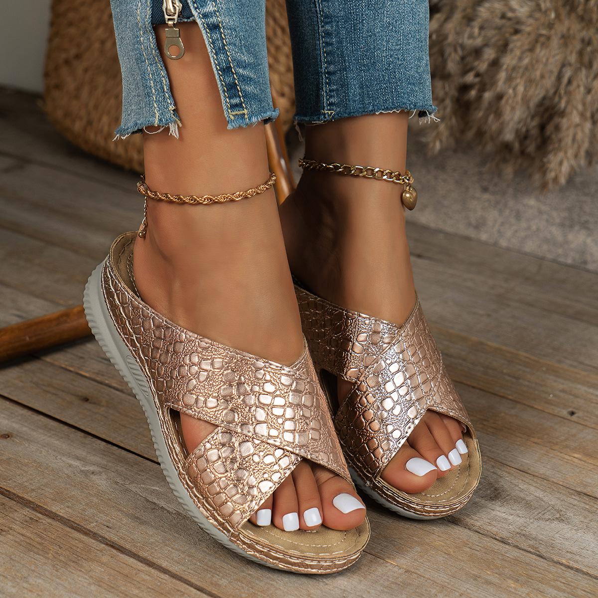 

Легкі та зручні тапочки з плоским дном жіночі літо 2024 нове модне жіноче взуття носити універсальні домашні круті тапочки 42 шампанського