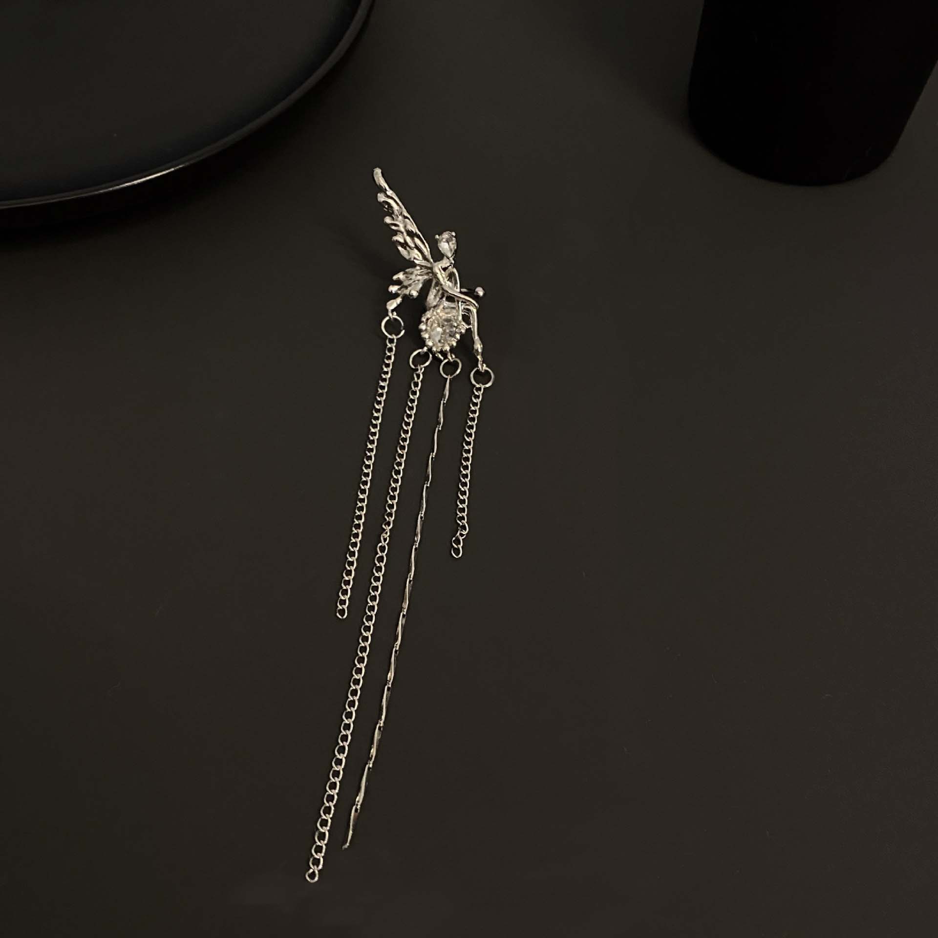 

Вишукані крила ангела з пензликом у вушній кісточці, прості універсальні сережки без проколотих вух, жіночі ювелірні вироби в подарунок як показано кольору