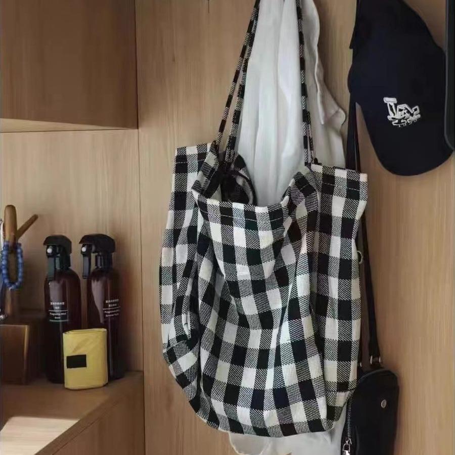 2024 new checkerboard large-capacity canvas bag, Korean ins versatile one-shoulder commuter student class cloth bag