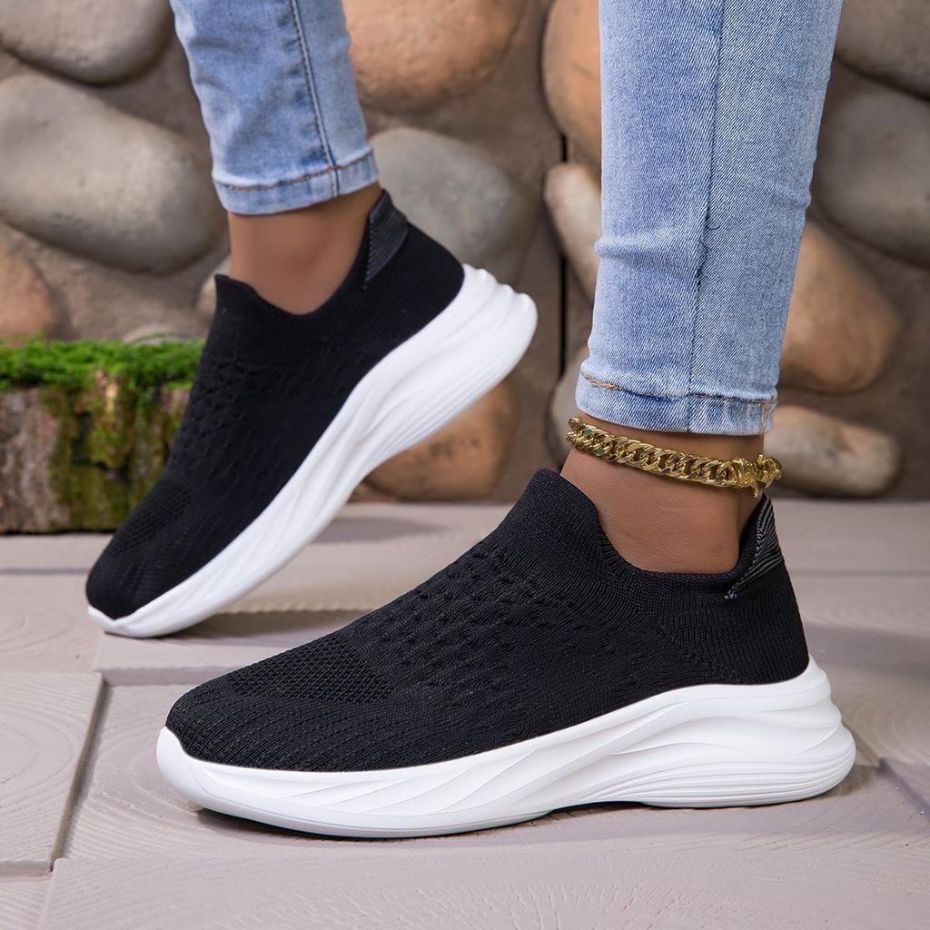 Men's Shoes Spring and Autumn 2025 New Mesh Breathable Thick-soled Sports Men's One-pedal Lightweight Soft-soled Black Socks Shoes