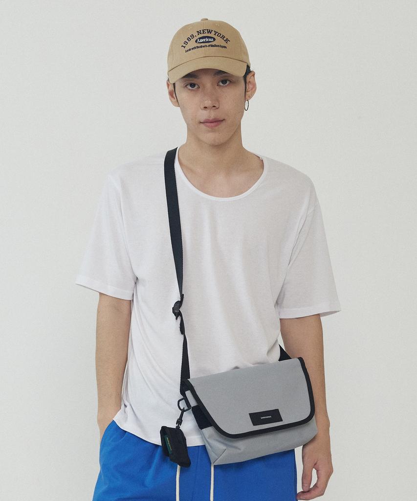 Analog Mood Natural Holiday Shoulder Crossbody Bag (Gray)
