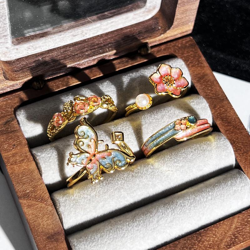 Retro Enamel Ring New Chinese Style Gradient Butterfly Flower Sweet Cool Ring For Women Cold Style Niche Open Finger Ring 2025