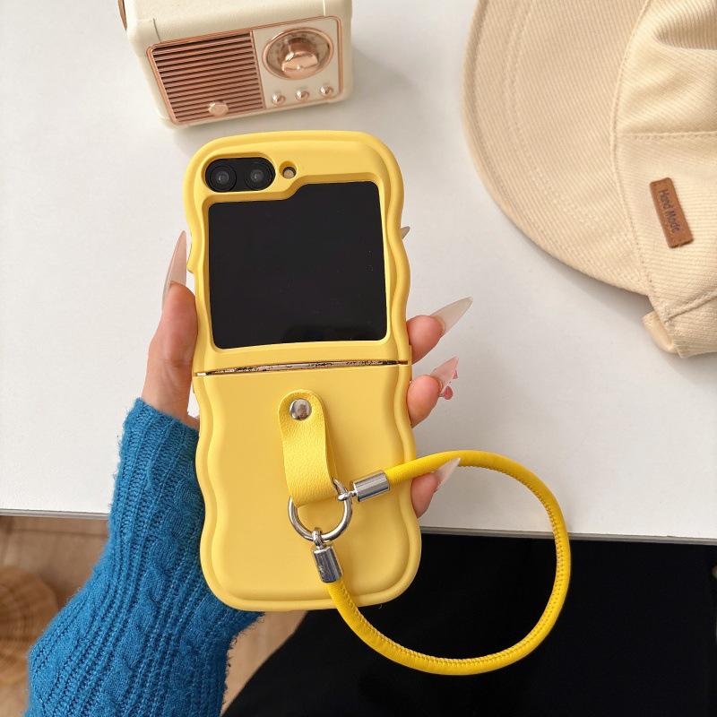 Leather Lanyard for Samsung Z Flip Series: Compatible with Z Flip 6/7 Silicone Case, Cross-Border Trade Accessory.