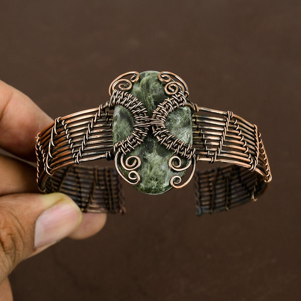 Natürlicher Serphanit Edelstein Handgemachter Kupferdraht Wickelarmreif verstellbar v4F45