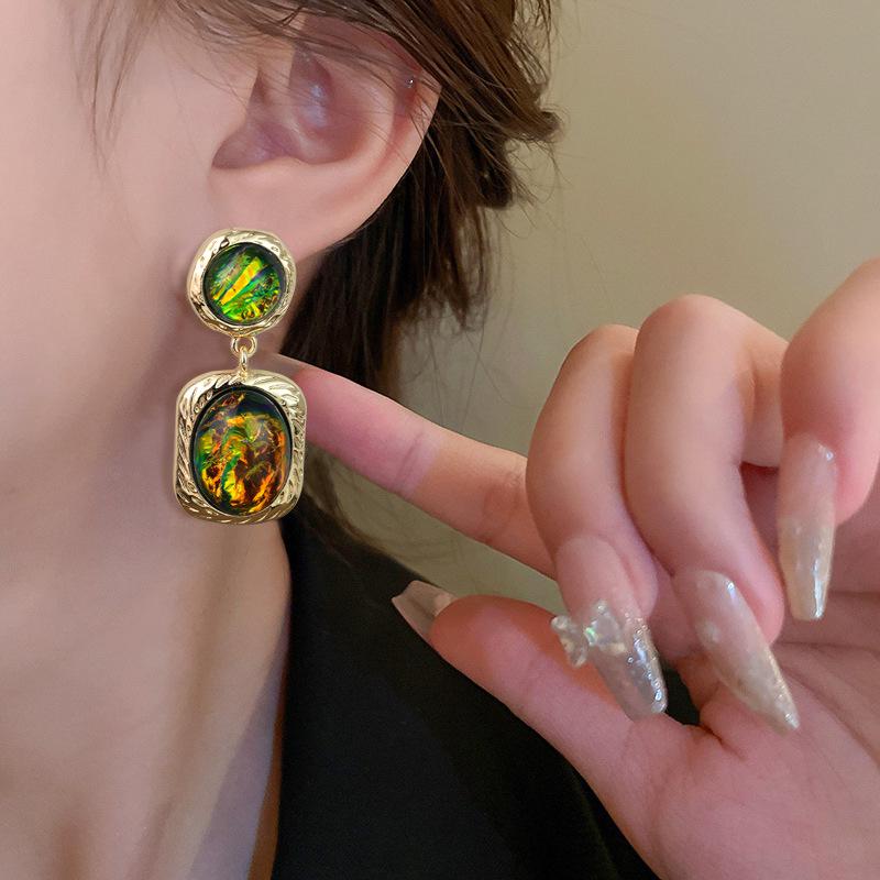 French Geometric Court-Style Dangle Earrings - Luxurious, Retro, Natural Niche Design