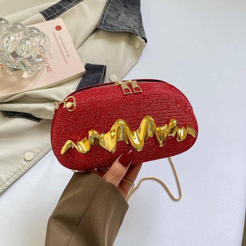 2026 Summer Women's Fashionable Underarm Crossbody Handbag: Simple, Chic Design