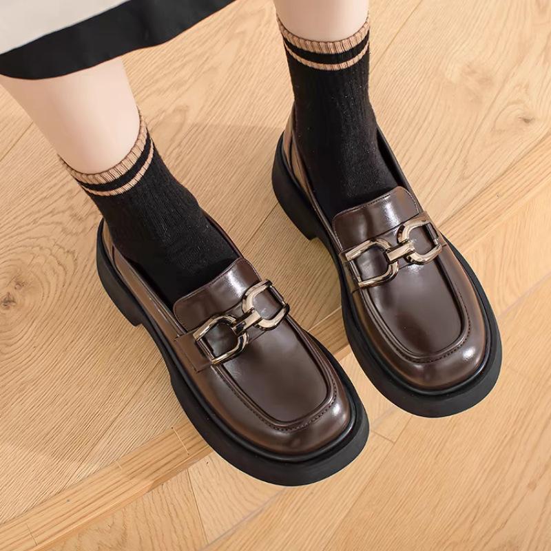 Loafers women's 2025 new spring and autumn black platform British style small leather shoes commuting single shoes versatile with skirt