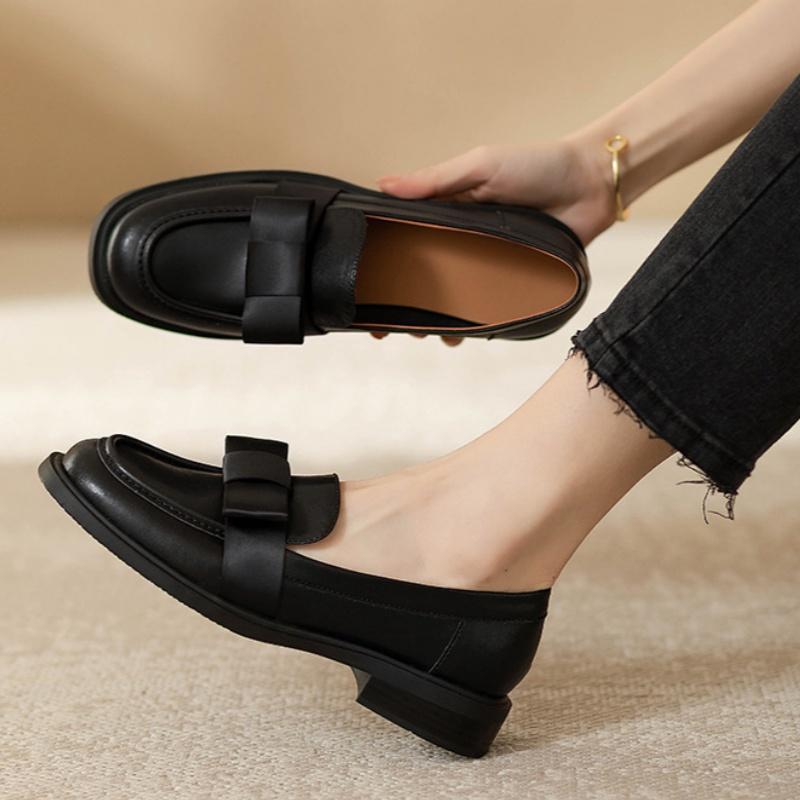 Fashion Retro Women Flats 2025 Casual Butterfly Knot Slip On Women Loafers New Elegant British Style Comfortable Soft Women Flats Shoes
