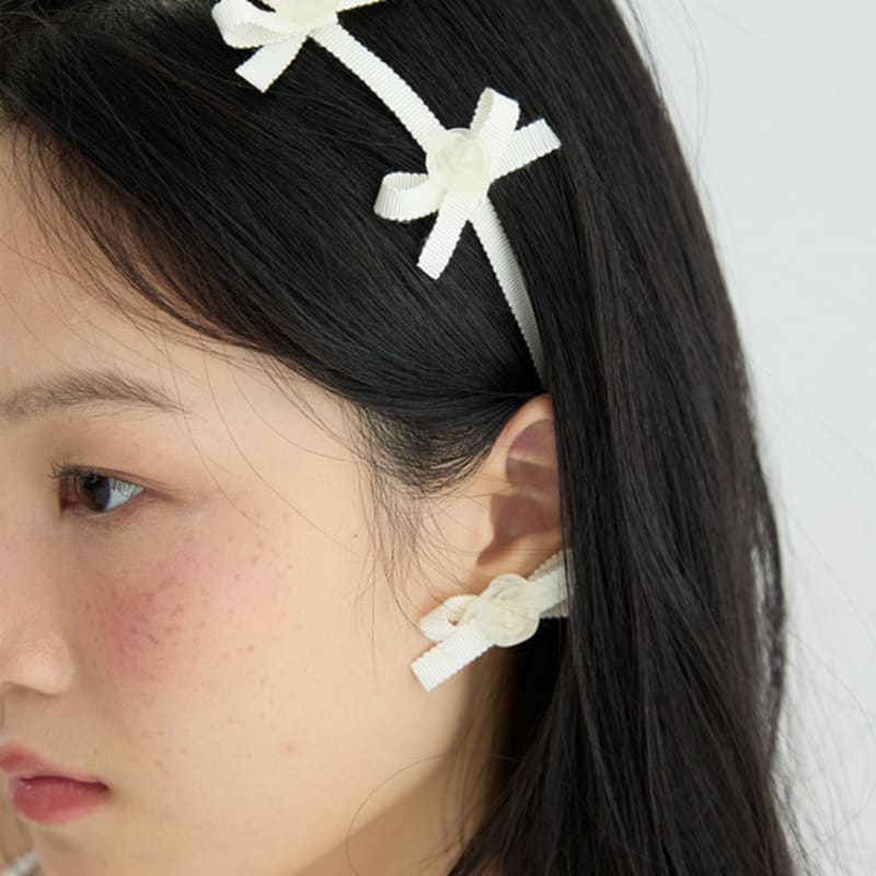 LOVUEE Frost Rose Headband with Cream color Bows