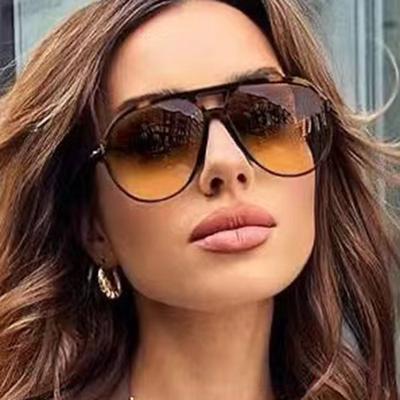 Women Sunglasses Retro Large Frame Sun Glasses Trend Outdoor Holiday Man Eyeglasses Letter Toad Mirror Uv400