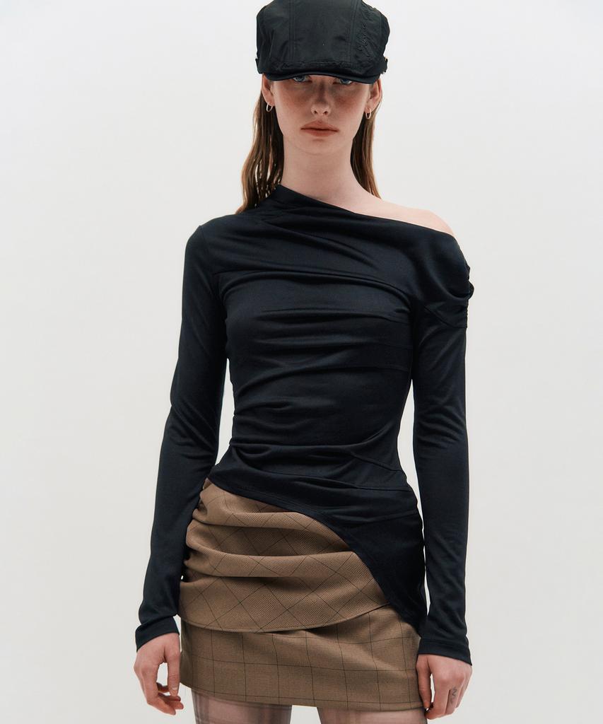 Kimjisu Embroidered Hunting Cap _ Black