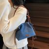New commuter handbag women's 2025 new versatile shoulder bag messenger bag niche design denim bucket bag