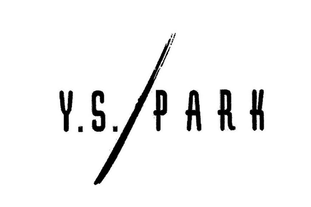 Straight Air Round Styler Carbon Black Y.S.PARK YS-T70