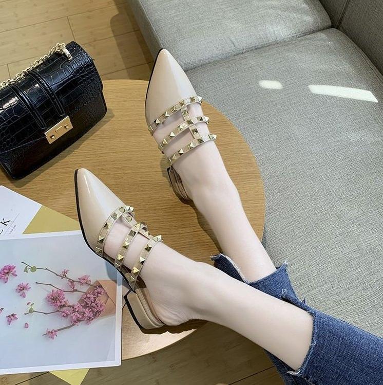 French niche fairy style square heel sandals 2025 summer outerwear new sexy lacquer leather bag head rivet low-heeled slippers