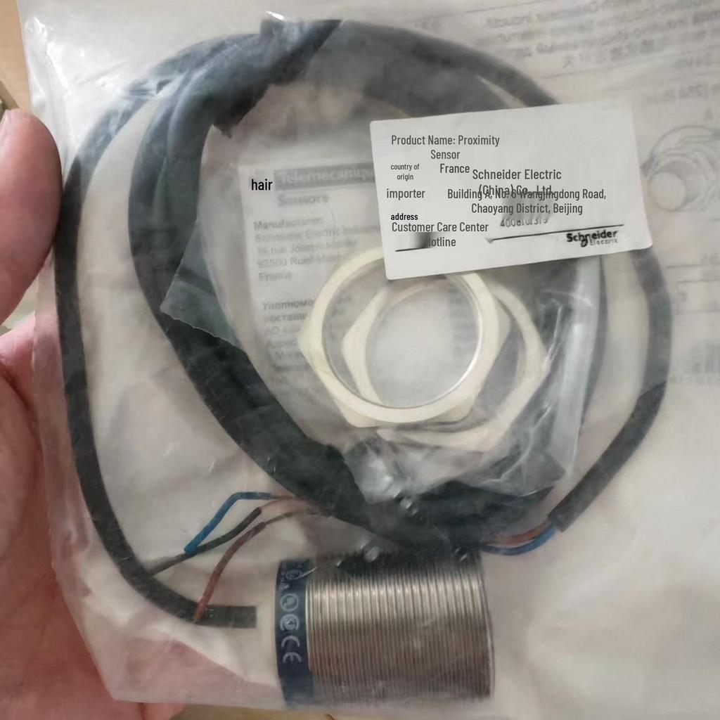 Brand New Original Schneider XS130 Series Limit Switch