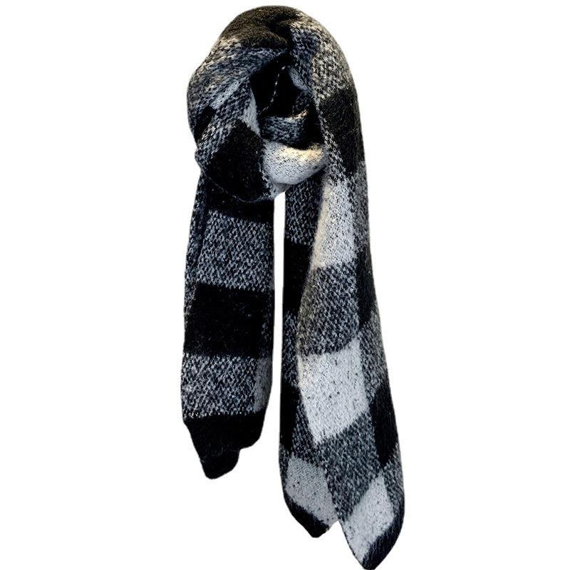 Plaid scarf women's autumn and winter new soft and versatile knitted shawl contrasting color high-end scarf