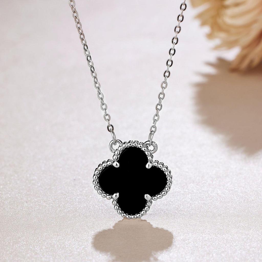 High-Grade Women's Four-Leaf Clover Necklace Double-Sided Inlaid Acrylic Pendant Simple Lucky Grass Light Luxury Collarbone Chain