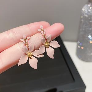 Silver needle dopamine flower pendant earrings fashion temperament sweet earrings exquisite versatile earrings niche high sense