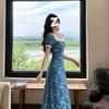 Hong Kong style blue background safflower floral dress lace square neck short sleeve high waist meat covering slim and thin retro atmosphere dress