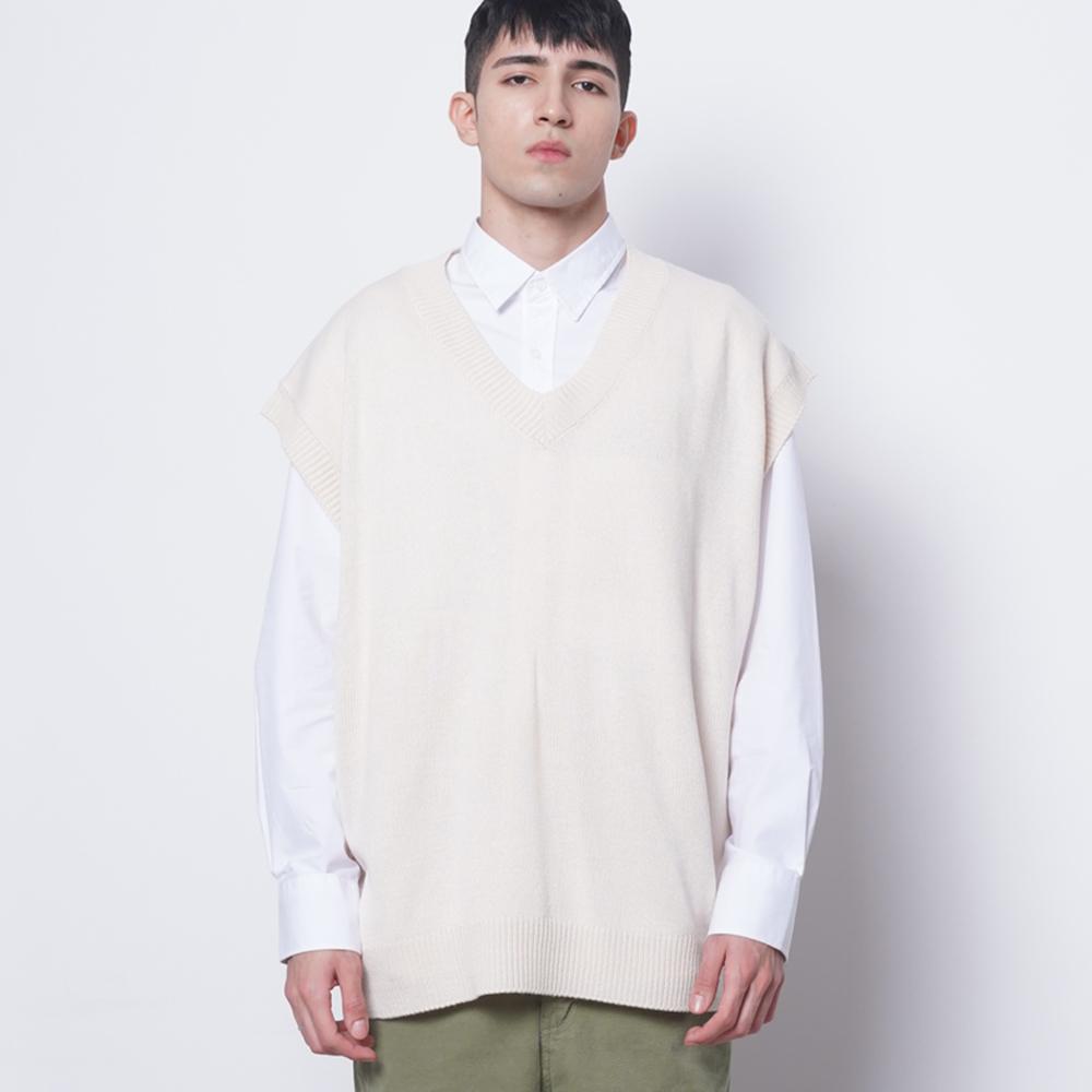 The-Abon M614 In Over Knit Vest Ivory