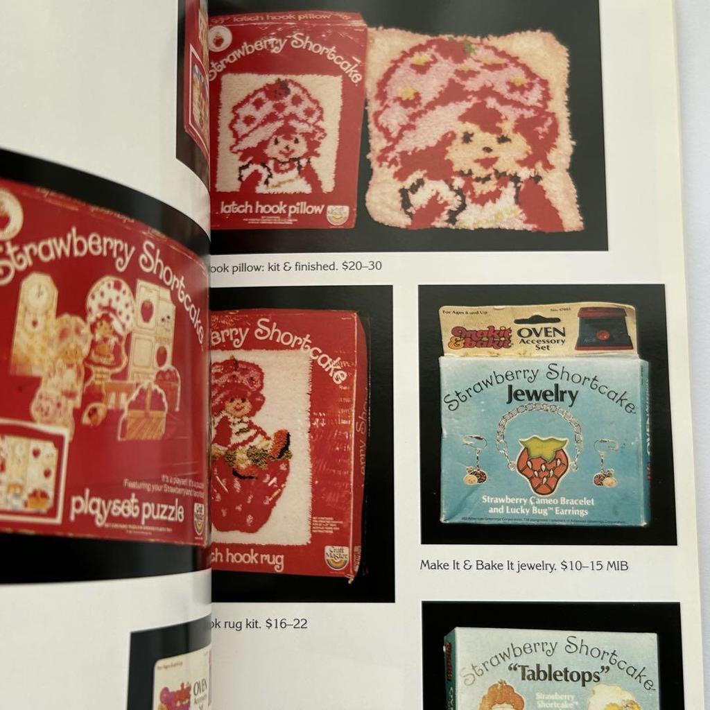 [USED] Strawberry Shortcake Collectibles 2-Book Set