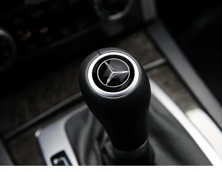 Hot Car Sticker Car Gear Shifter Head Knob Badge Sticker Metal Decal Decoration For Mercedes Benz AMG W204 W205 W203 W211 W212 W