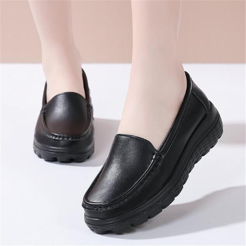 Genuine Leather Women Nurse White Shoes Comfort Women Walking Shoe Breathable Female Flats Footwear Platform Lightweight Slip-On