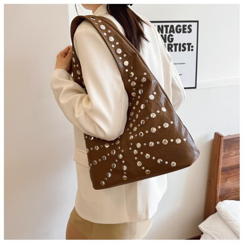 2026 New high-end Leather Rivet Bucket Bag Fashion Personality Trendy Cool Polka Dot Rivet Casual Underarm Bag Handbag