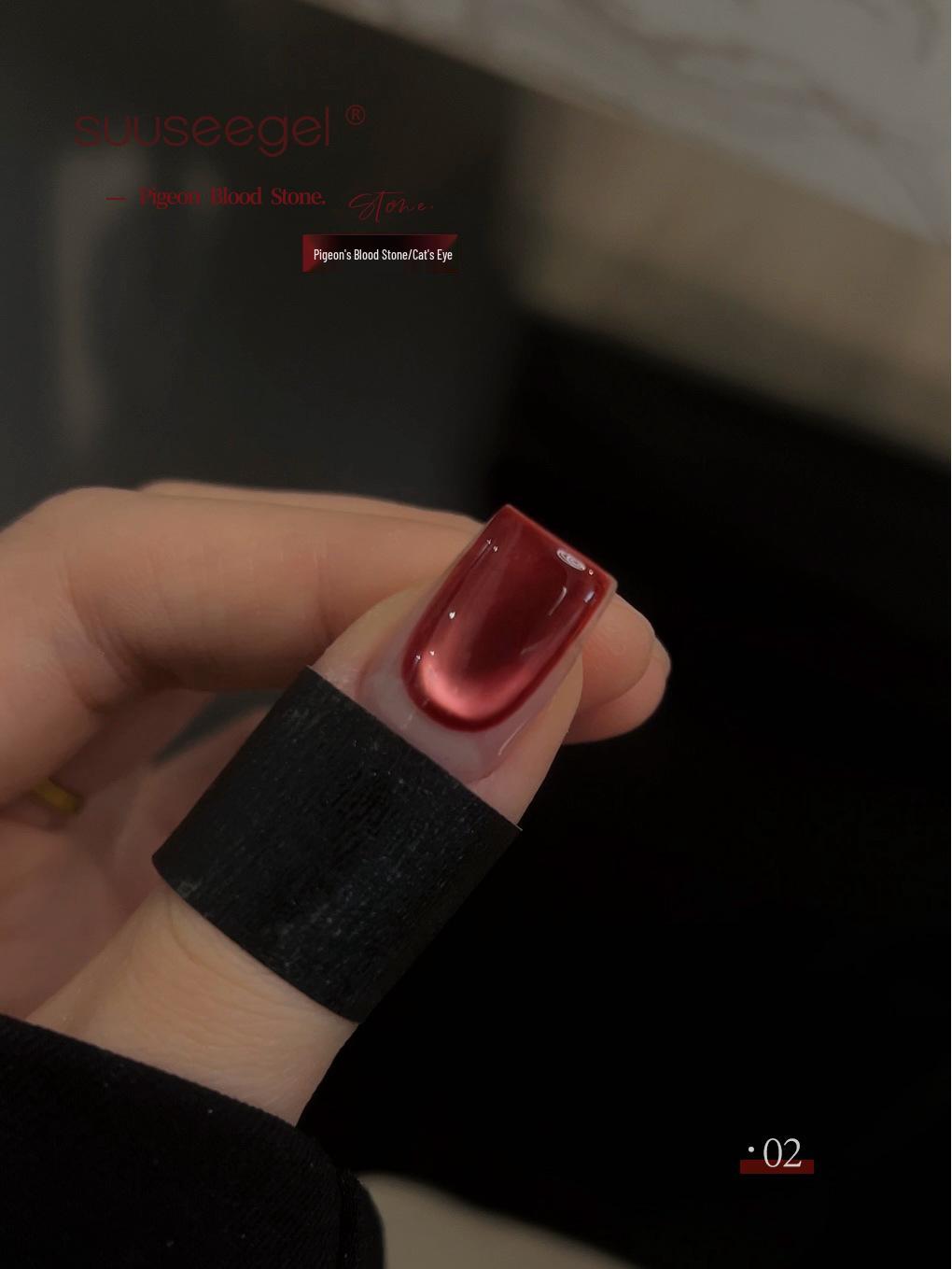 

Осенне-зимняя коллекция гель-лаков «Кровь голубя»: 10 новых цветов для красного нейл-арта, стеклянные бусины и ногти «кошачий глаз»