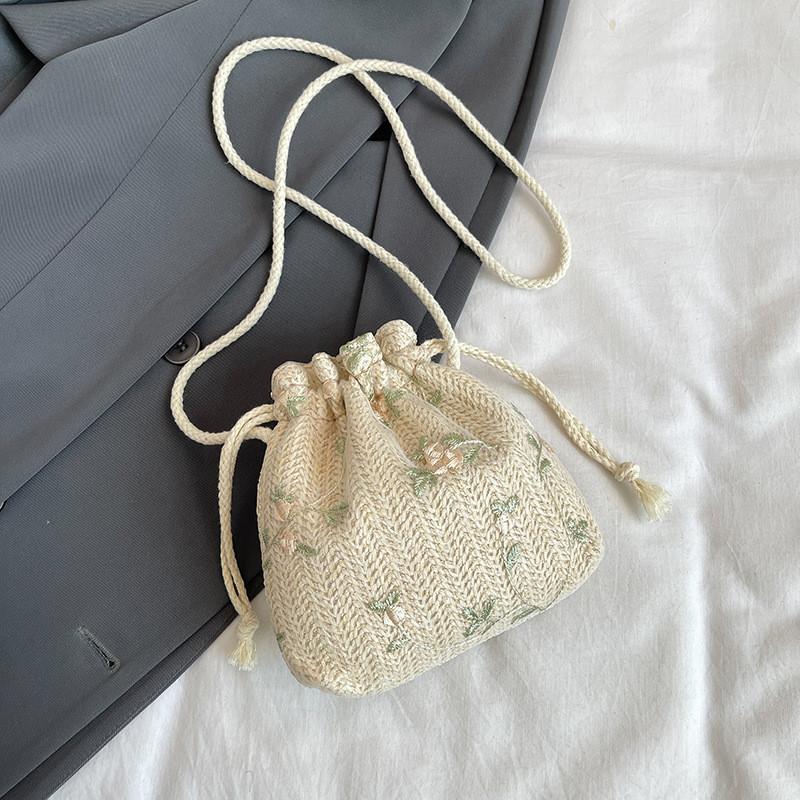 Stylish 2024 Summer Fashionable Womens Bucket Bag Large Capacity Woven Shoulder Bag