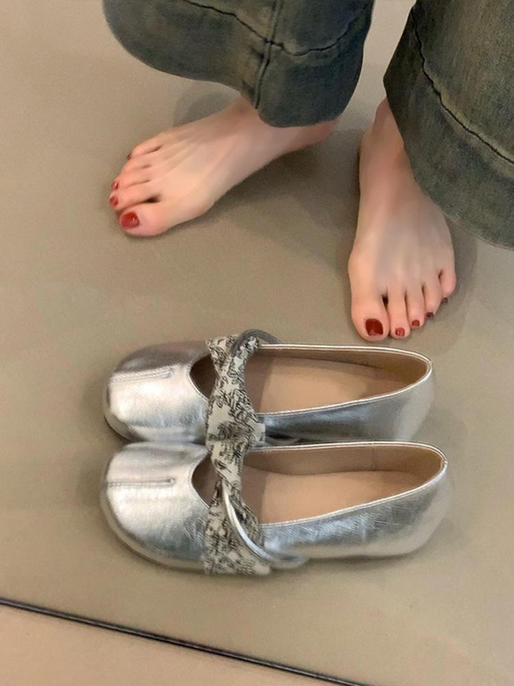 Sheepskin Version~ French Retro Flat Bottom Inner Height Increase Shallow Mouth Single Shoes Women's 2025 New Versatile Mary Jane Small Leather Shoes