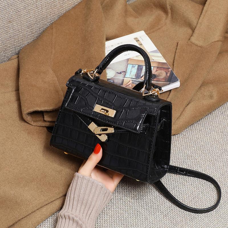 New Fashion Crossbody Underarm Mini Bag Light Luxury Hand Square Bag Versatile Leather Women