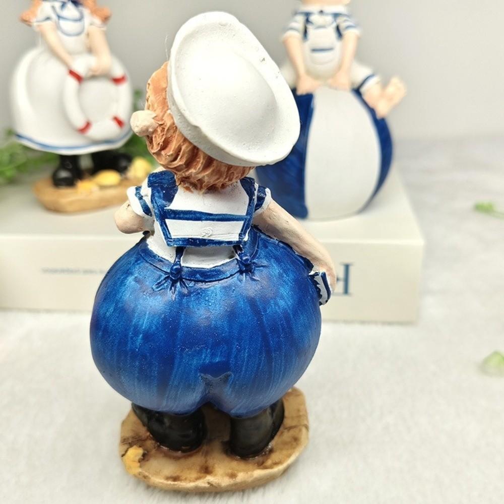 Resin Crafts Salute Doll Ornament Mediterranean Style Couple Figure Model  Home Decoration