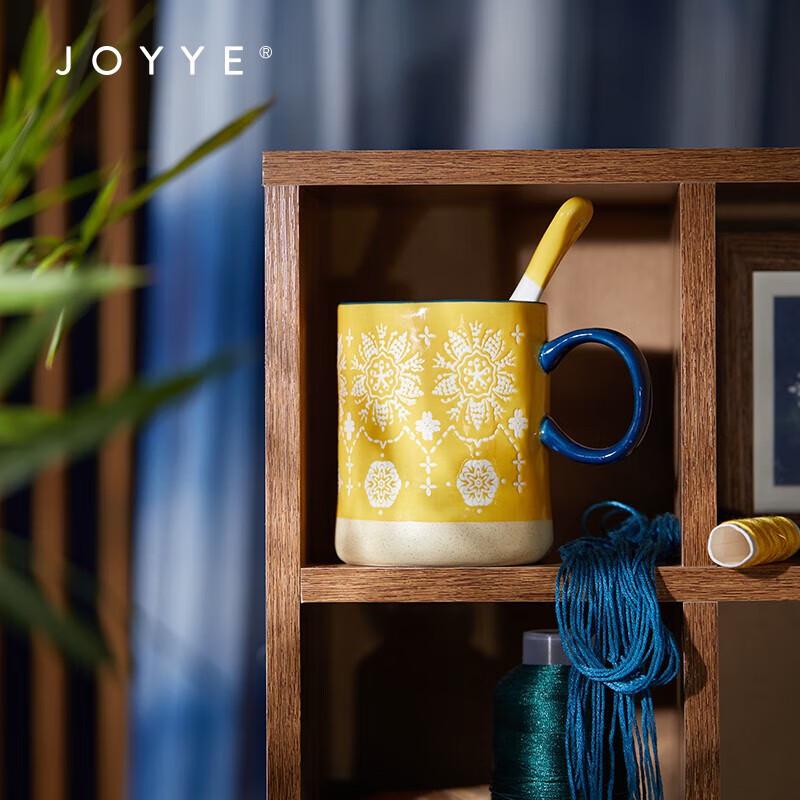 JOYYE Embroidered Mug with Spoon