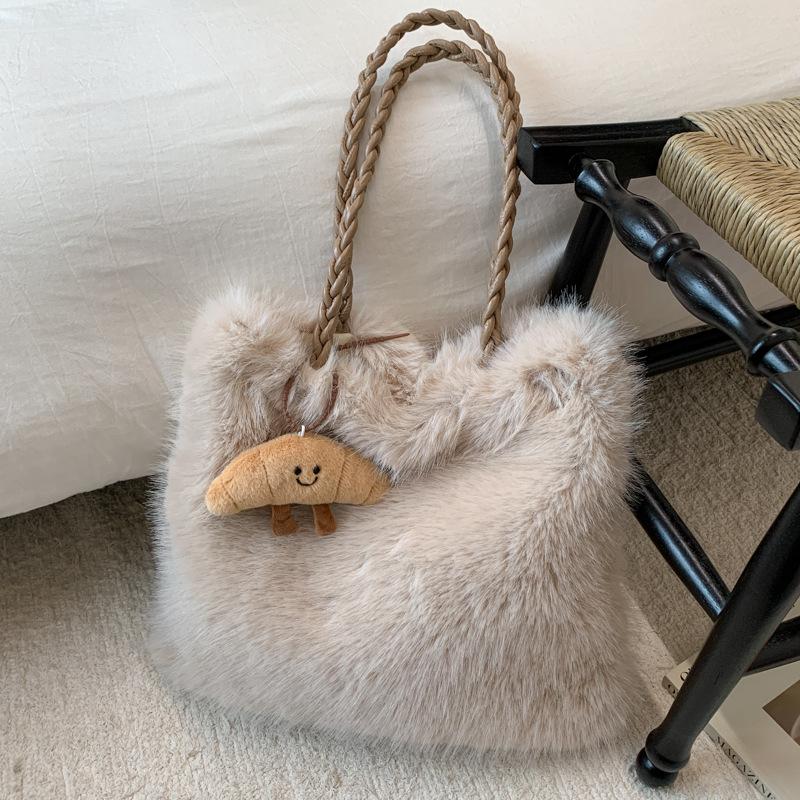 Autumn New Plush Handbag Simple Fashion Furry Women's Bag High Value Fashion Shoulder Bag Bag