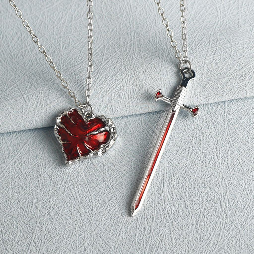 Alloy Swords Heart Pendant Necklace for Couples Stylish Collarbone Chain Gift for Special Occasions and Daily Wear