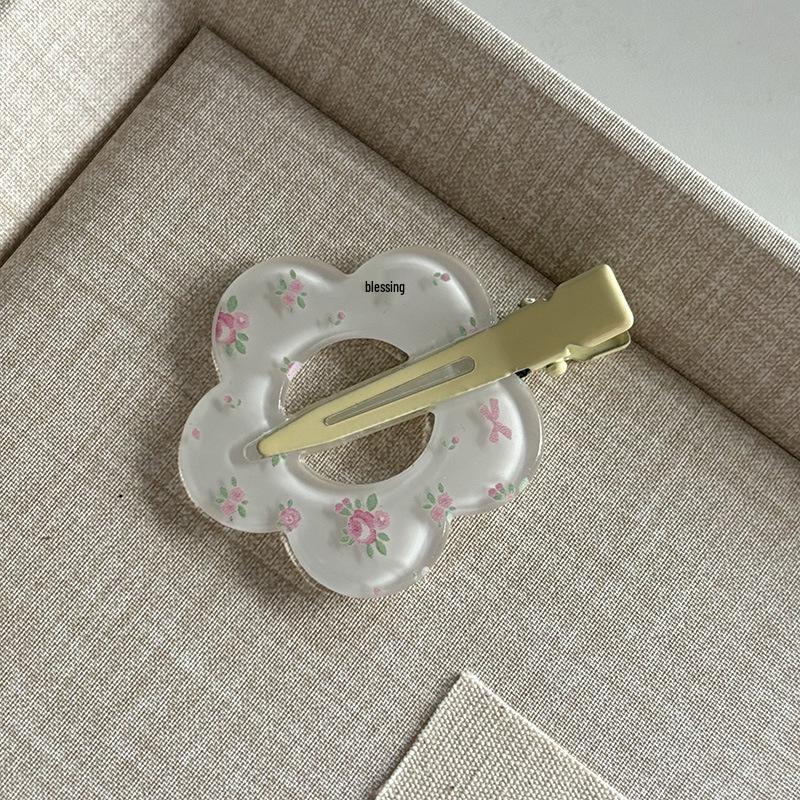 

Sweet Soft Girl Flower Heart Hair Clip - Cute Celebrity-Inspired Bangs Accessory